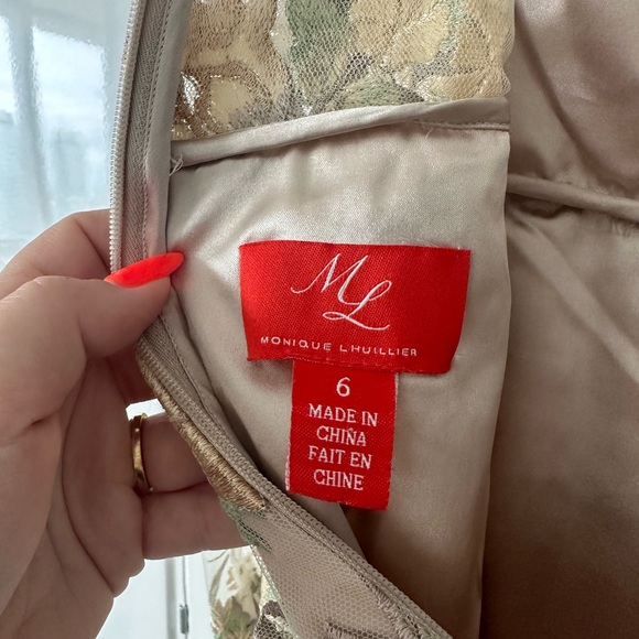 Monique Lhuillier Embroidered Floral Dress size 6 - Picture 7 of 12